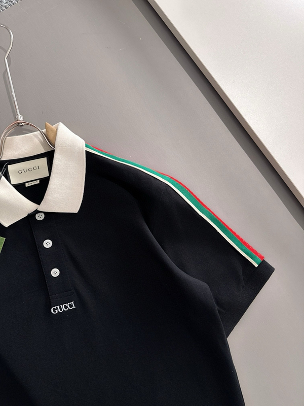 ブランドTシャツ側面デザイン